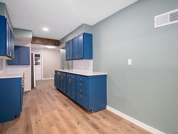 4th image of 54290 Northwood Dr