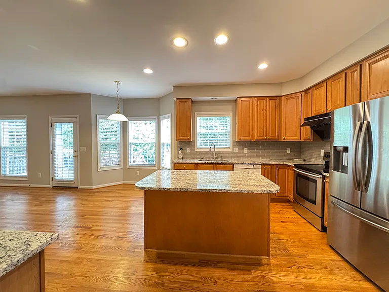 205 Laurens Way — Photo 13