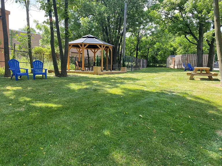 691 Trump St — Photo 23