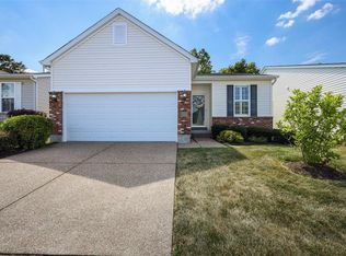 1031 Silo Bend Dr, Wentzville, MO 63385