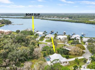 1014 SE Kitching Cove Ln, Port Saint Lucie, FL 34952
