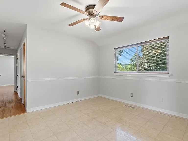1276 Phils Dr — Photo 10
