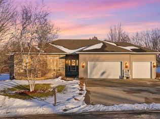 800 S 14th Ave, Washington, IA 52353