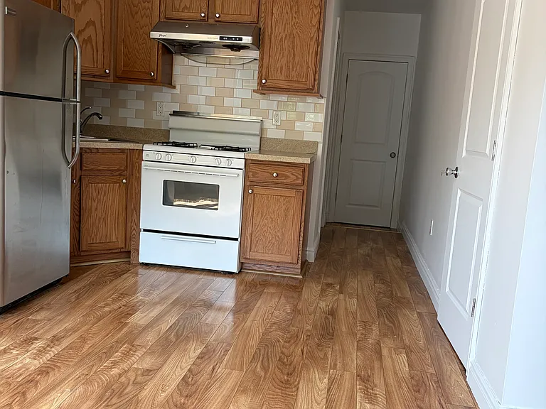 131 Elson St #1 — Photo 3