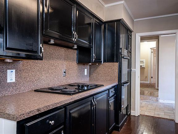 3rd image of 2639 Ashlawn Dr