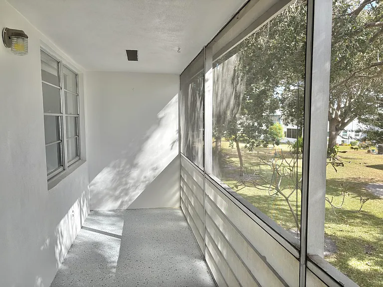 239 Sussex L — Photo 1