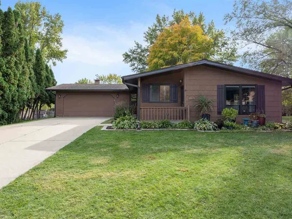 167 Ravencrest Dr, Iowa City, IA 52245