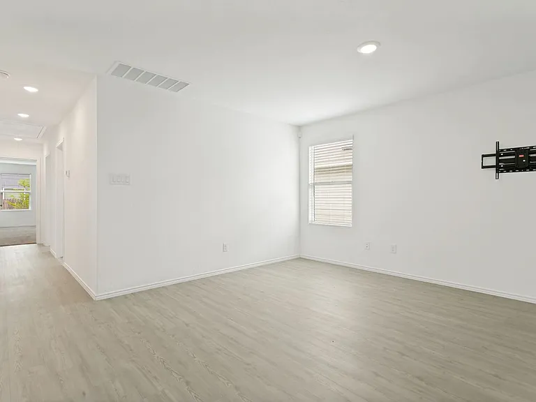 7218 Ox Pl — Photo 4