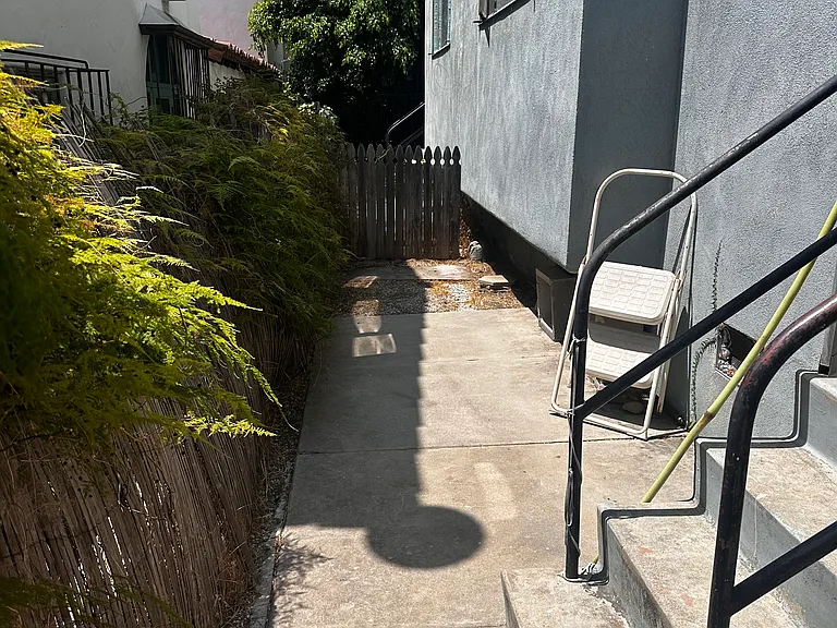 1477 Havenhurst Dr #2 — Photo 38