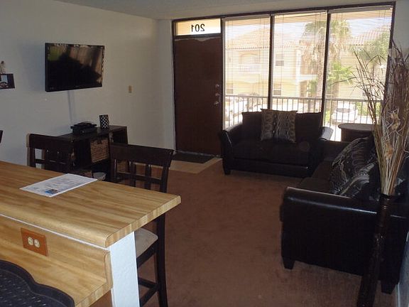 2nd image of 110 E Pompano St Unit 305