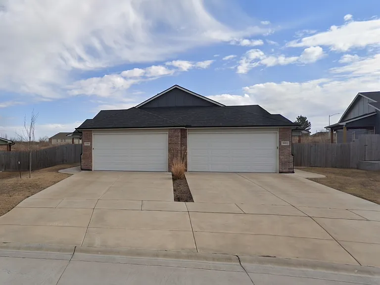 5767 E Bristol St #5767 — Photo 1