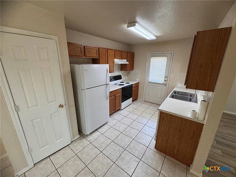 4907 John David Dr #B — Photo 7
