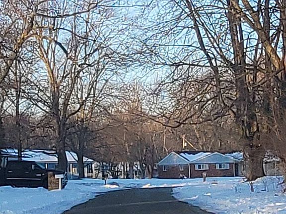 4th image of 1749 W 73rd Pl