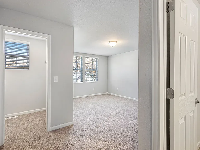 934 Maple Ave — Photo 12