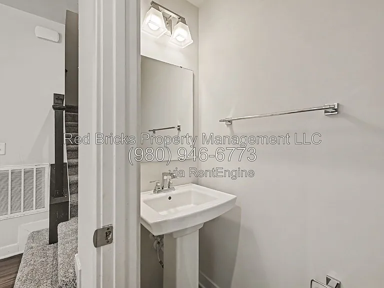 9342 Mallard Mills Dr — Photo 12