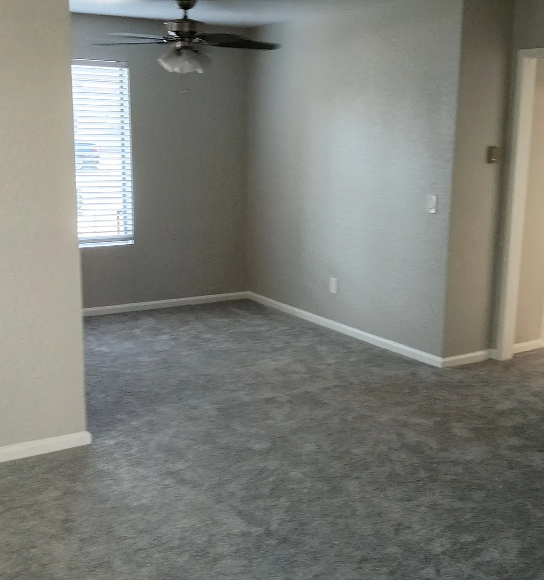 2 bed, 1000 sqft, $2,400 — Photo 1
