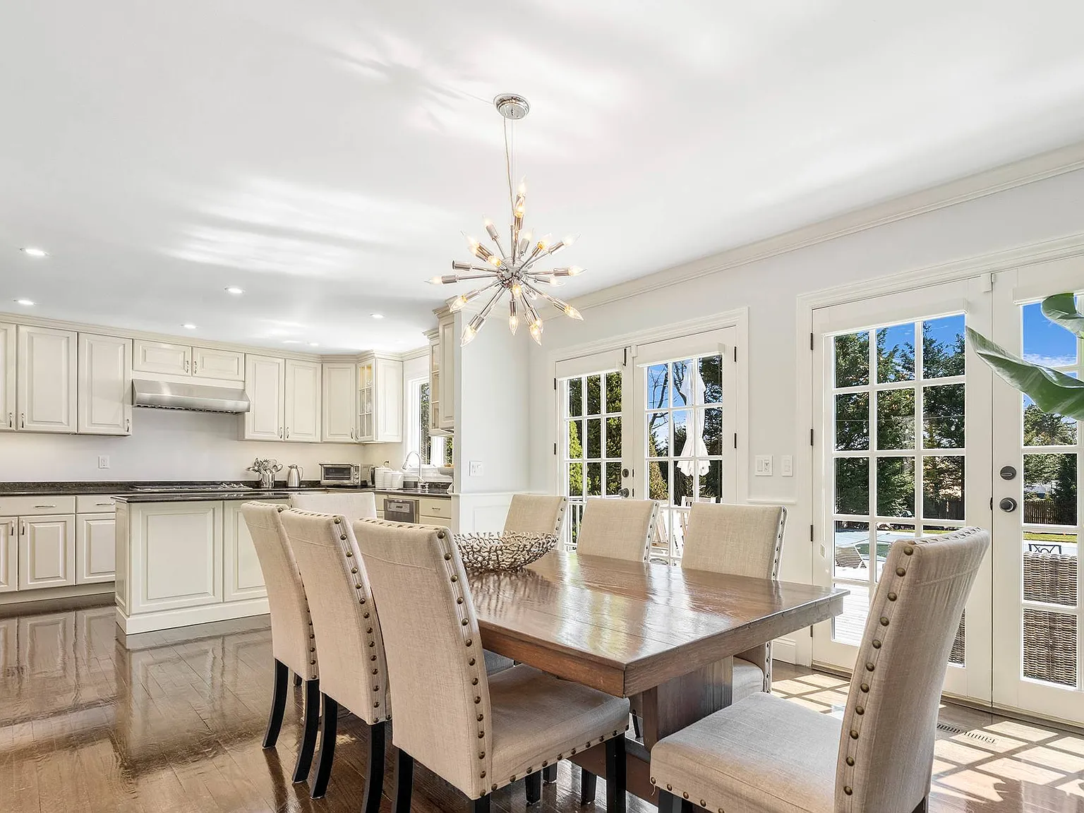 Pristine Home Minutes to Village: — Photo 3