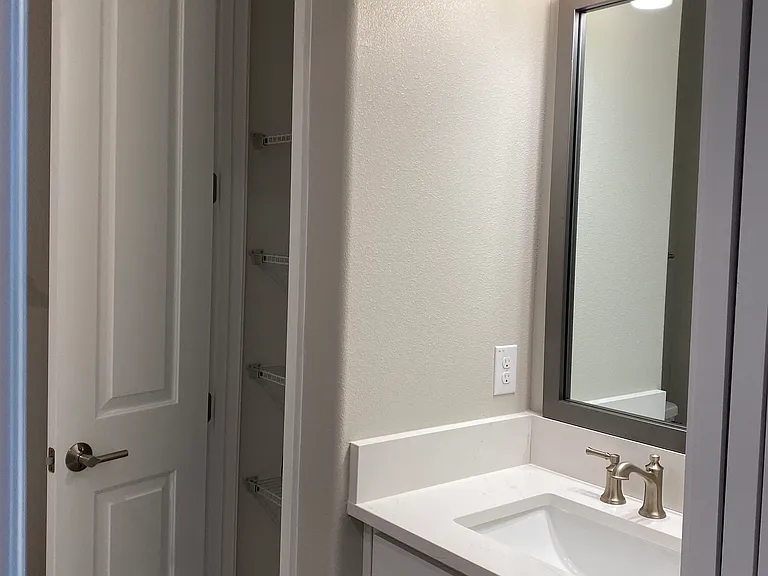 4671 Almada Ln — Photo 35