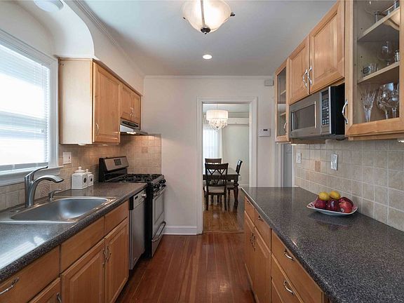 5th image of 520 N 12th St