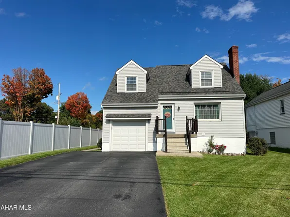 407 Broad St, Hollidaysburg, PA 16648