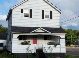859 N Pine St, Ishpeming, MI 49849