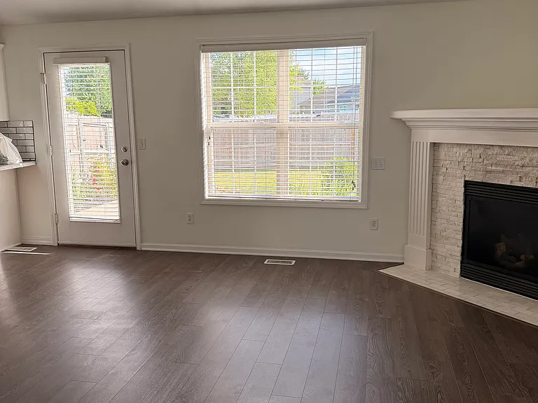 9527 Acacia Psge — Photo 19