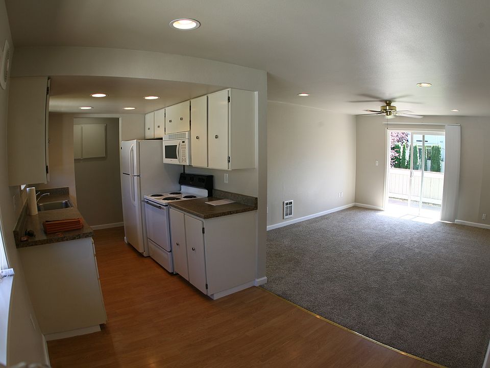 Kitchen & Dining room