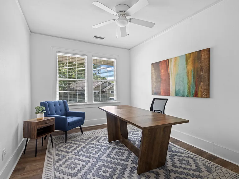 1801 N Polk St — Photo 37