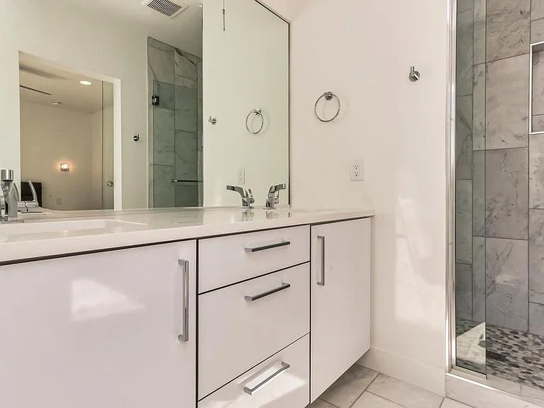 3040 N Wilson Ct #3 — Photo 5