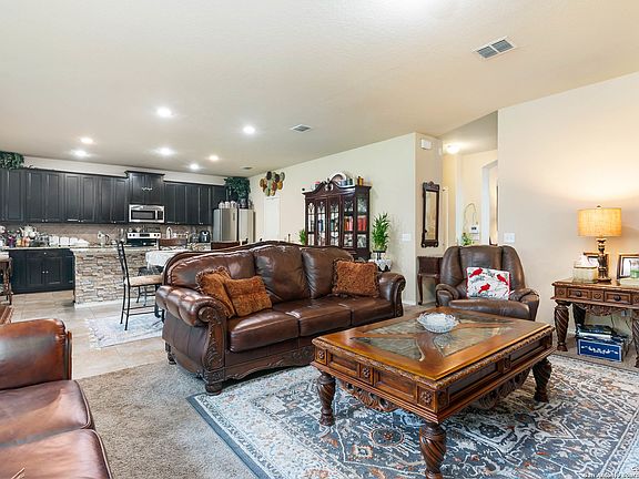 2nd image of 10307 Walnut Crest