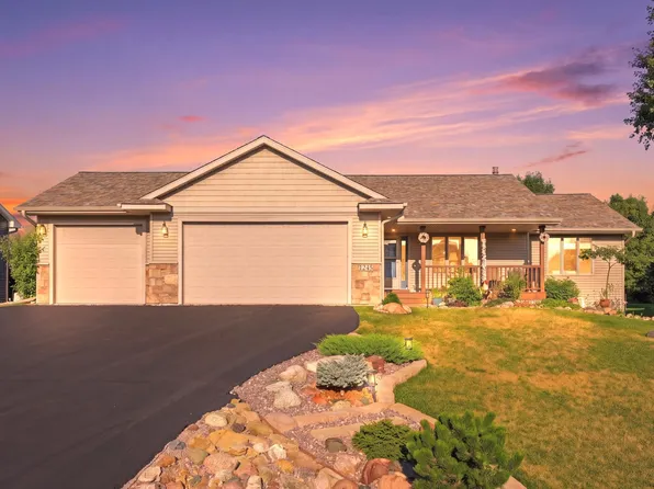 1245 Island View Dr, New Richmond, WI 54017