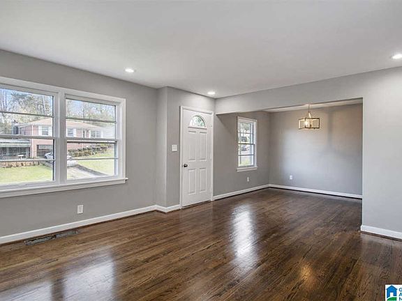 2nd image of 1013 Broadmoor Dr