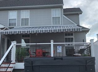 190 Turnberry Dr, Charles Town, WV 25414