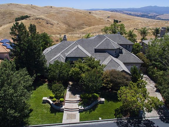 2nd image of 5476 Morningside Dr