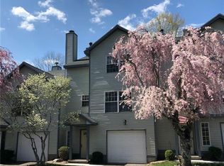 110 Squire Ln #110, Colchester, CT 06415