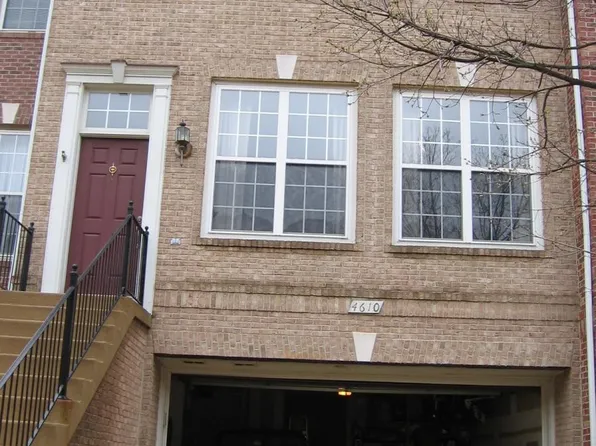 4610 Fair Valley Dr, Fairfax, VA 22033