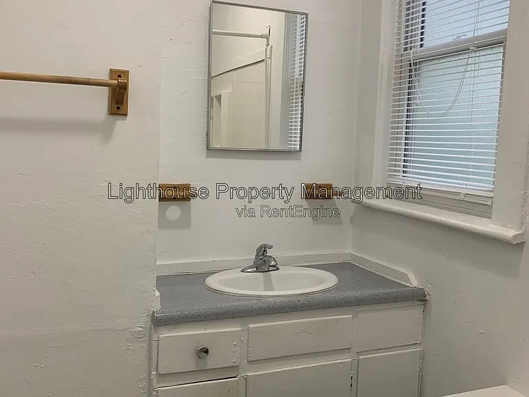 871 Wood St — Photo 10