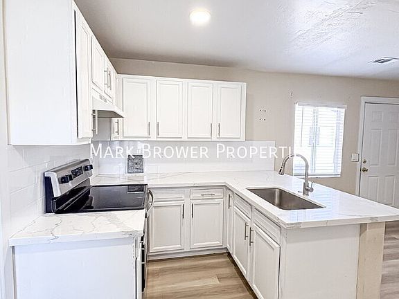 4th image of 1936 E Yale St APT C