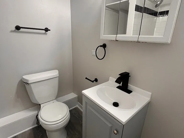 2955 N Spaulding Ave #2F — Photo 8