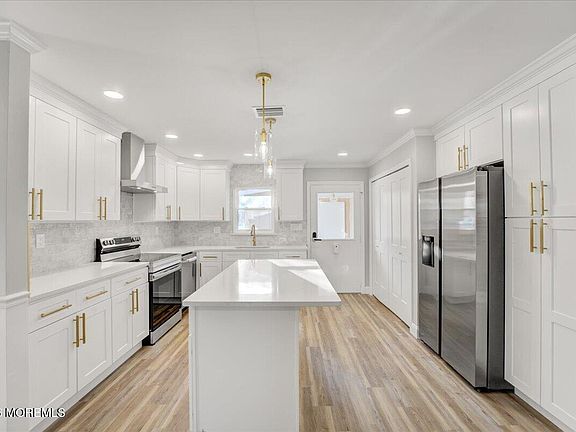 2nd image of 60C Buckingham Drive