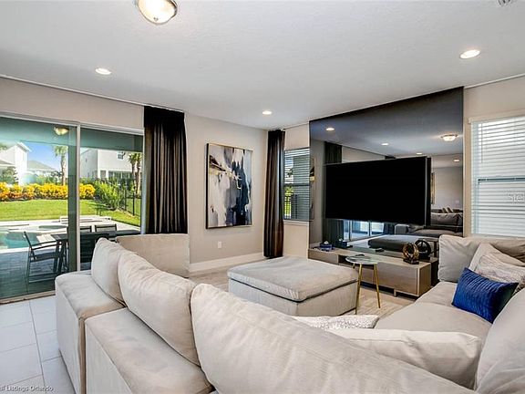 5th image of 7657 Fairfax Dr