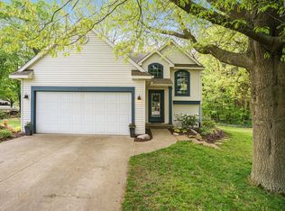 3274 Creek Ct, Holland, MI 49424