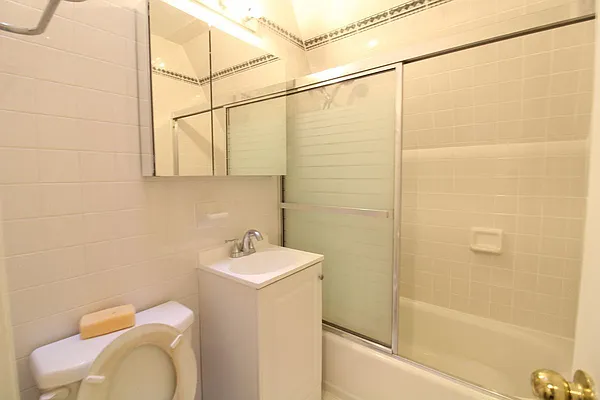 Rented by Compass | media 19