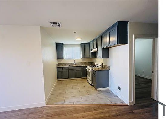 5th image of 5917 Denver Ave #5919