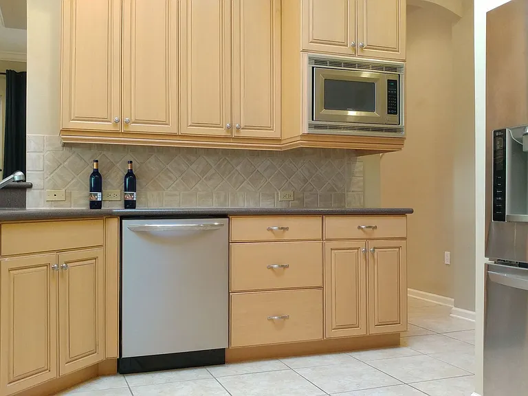 3813 SW 91st Dr — Photo 3