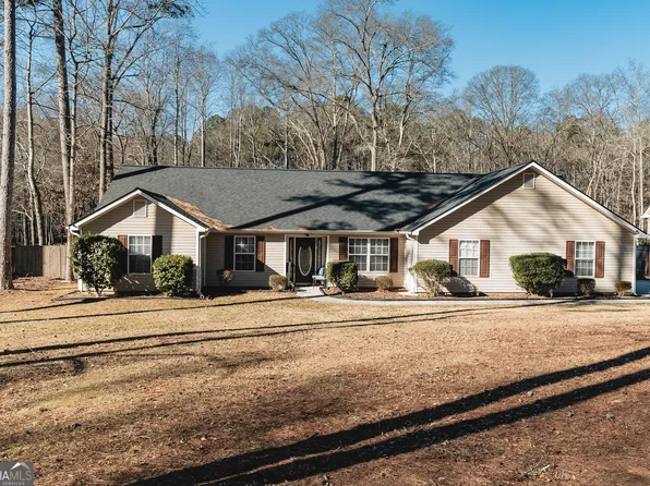 145 Beaubrook Ln, Sharpsburg, GA 30277