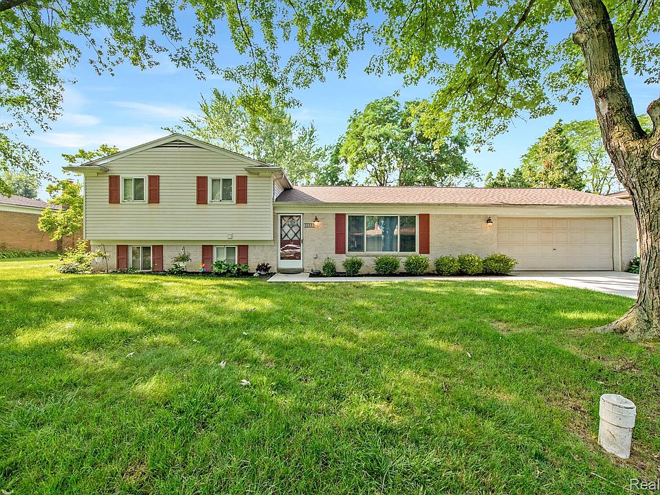 1st image of 32357 Old Forge Ln