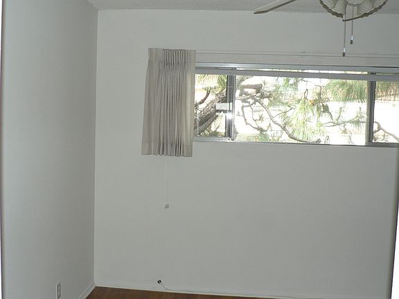 4th image of 3556 Garnet St #00