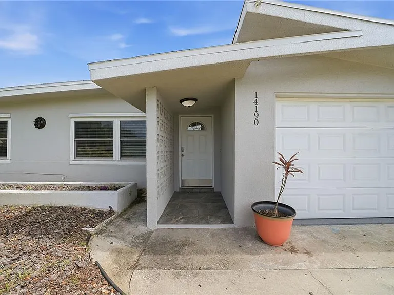 14190 Page Ave — Photo 4