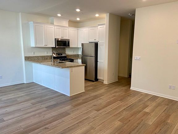 4th image of 24123 Dolcetto Ave #203